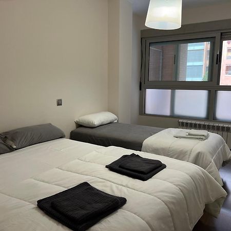 Impresionante Apartamento De 4 Dormitorios 3 Banos Y 2 Plazas De Garaje マドリード エクステリア 写真