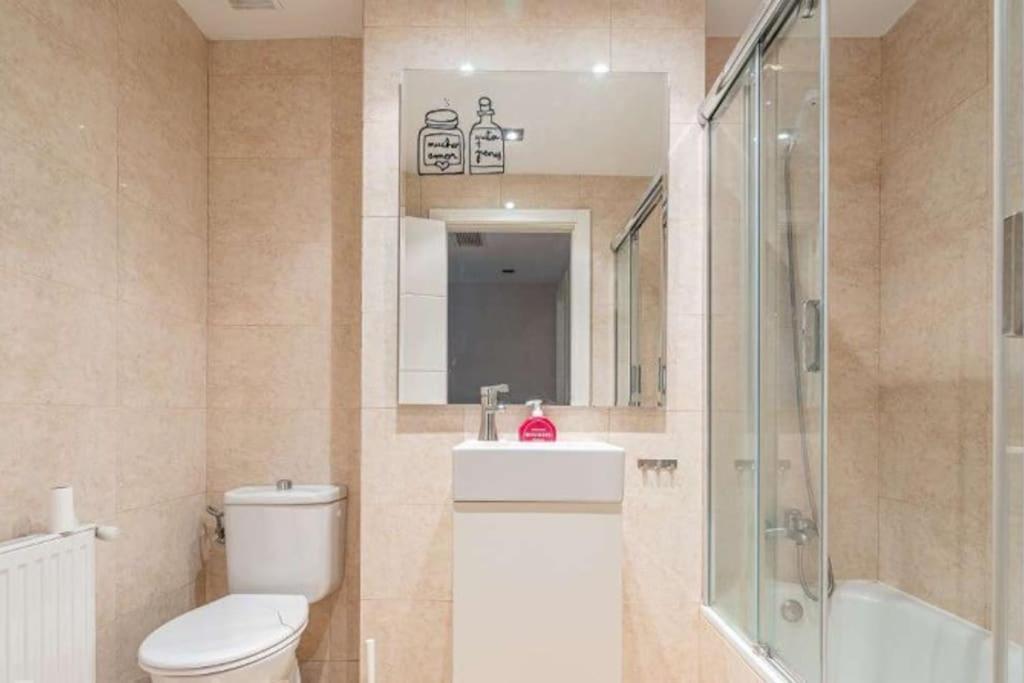 Impresionante Apartamento De 4 Dormitorios 3 Banos Y 2 Plazas De Garaje マドリード エクステリア 写真