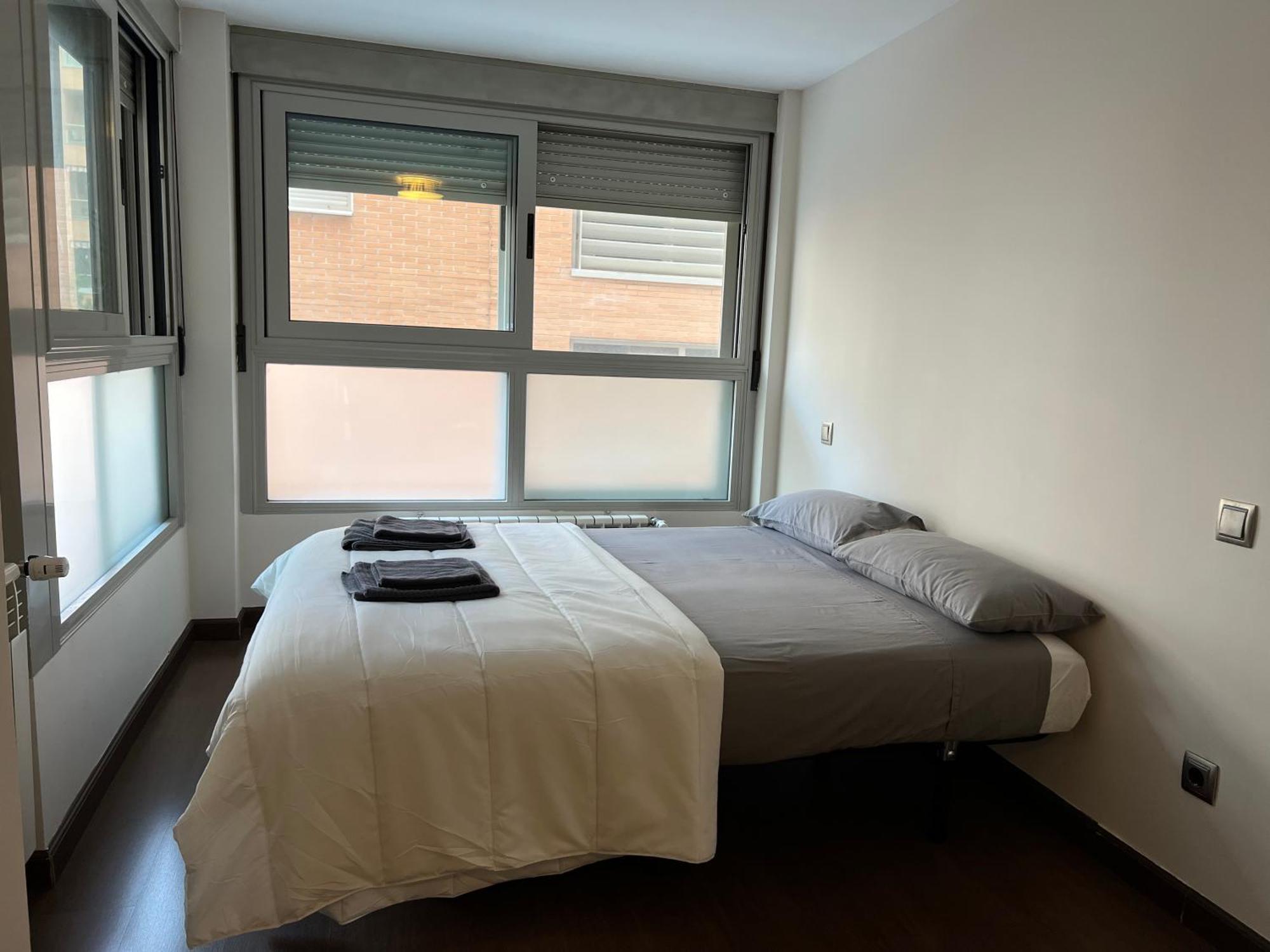 Impresionante Apartamento De 4 Dormitorios 3 Banos Y 2 Plazas De Garaje マドリード エクステリア 写真